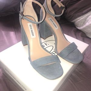 Steve Madden blue snakeskin block heels